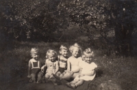 Cousin Gerhard, cousin Sonja, cousin Hary, cousins Eliška and Rosemarie Bensch, 1938, probably in Zakše