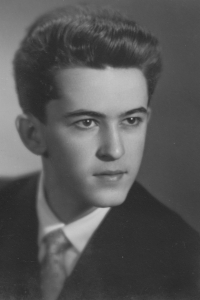 Petr Kadleček in his graduation photo. Year 1961