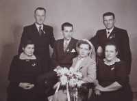 Newlyweds Bednar with their parents, 1956