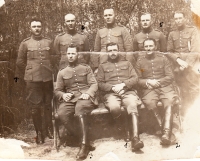 Josef Filip in the middle in the top row, photo from the gendarmerie school in Bratislava