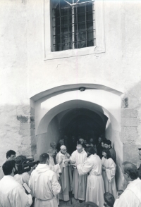 Richard Borovský (right with beard) with Father Jiří Reinsberg during the consecration of fire on Easter Saturday 1999, Velíz (Kublov)