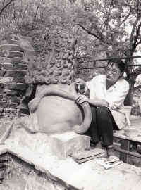 Jana Pešková at work, Český Krumlov, 1986-87