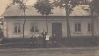 The house in Pożdżenice, Poland, where the family of the witness's father, Willem Dedecia, lived in the 19th and 20th centuries