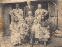 Family of Adolf Štěpnička from Svatá Helena, undated