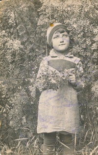 Sister of Vlasta Najmanova Jiřina Šárová, ca. 1940