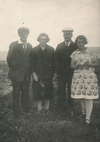 From left Leopold, Anna, Rudolf and Marie Brumko after their arrival in Russia, 1926