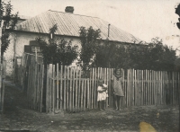 The Brumeks' house in Reflektor, in front Vlasta and Jiřina Šára, 1941