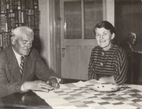 Dad Jan Kabát after his release from prison and mother Emilie Kabátová in the house in Bolevec