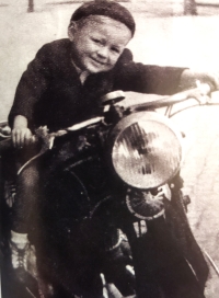 Václav Nedomanský on his father's motorcycle in the second half of the 1940s