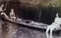 Václav Nedomanský with his paternal grandfather and his mother during a boat trip in the second half of the 1940s