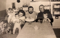 From left: daughter Kateřina, Dobromila Konárková, Václav Šebesta, dean Václav Lochman and daughter Dobromila, 1981