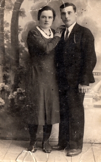 Parents Karel and Libuše Sitař in Volhynia