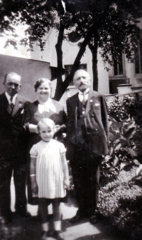 With father František and grandparents Hejtman, Catholic parish in Ostrava-Privoz, around 1939