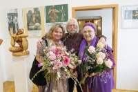 Miroslav and Olga Hudečková with actress Martina Hudečková (left), opening of the exhibition in Říčany 2022