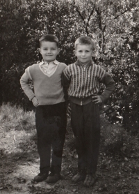 Jaroslav Ladýř with his classmate Jiří Majer, Bohatice Elementary School, Karlovy Vary