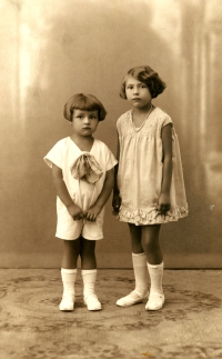 Witness (right) and her brother Miloš Pecka, Pilsen, 1931