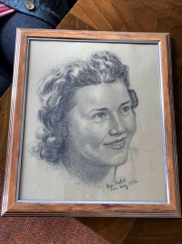 Portrait of the witness, drawn in total deployment and given to her by a Belgian, Hank, in 1943