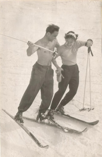 Josef Myslivec se svou tehdy budoucí manželkou Janou na Malé Fatře, 1958