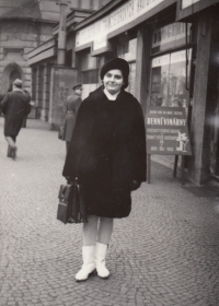 Helena Salfická, Praha, 1971.