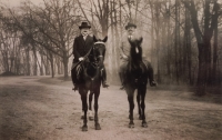 Left: Minister Karel Engliš with František Udržal - grandfather of Libuše Paukertová-Leharová