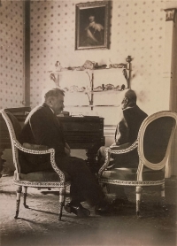 Grandfather František Udržal with T. G. Masaryk in Topolčianky - Conference after lunch, during which it was decided to call elections, 22 September 1929