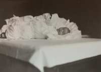  Three-week-old Libuše Paukertová-Leharová sleeping on a table, 1 November 1933