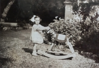 In the garden in Juan-les-Pins Libuše Paukertová