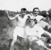 Antonie Tichopádová with friends by the Odra River in the mid-1950s