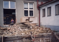 Major construction works in the Dolno Benesov bakery, which he auctioned off in a small privatisation after 1991. The photo was taken about four years after