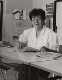 Anna Vaňatová spent a significant part of her professional life at Žlutice Primary School, photo from 1977