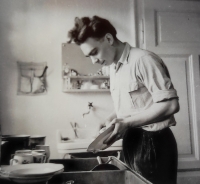 Witness in the kitchen while washing dishes