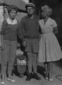 Wife Jarmila Weitoschová with a co-worker and friends, 1960s