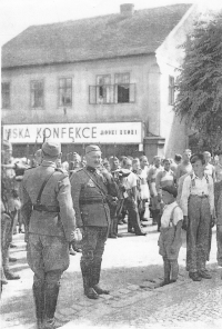 Gendarmerie station in Úvaly, circa 1945; Miroslav Martínek knows no one in the photo