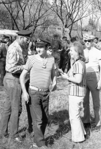 Na lodích, Miroslav Martínek vlevo v brýlích, 70. léta