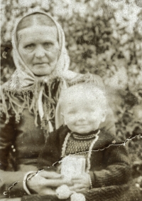 Father's mother, a native of Životice, née Lebedová, married to Klement, widow, married to Jarolim Najser from Slavkov, photo probably from the 1930s