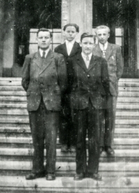 Winter school in 1955, front row from left: Karel Chromý from Žimrovice, Antonín Najser. Back row from left: Jan Šašek, Josef Jedlička