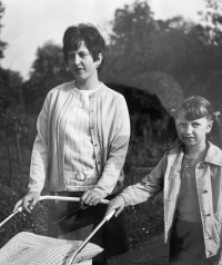 Růžena Mašková with her daughters Pavlína and Alena, 1971