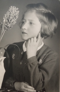 Helena Šimůnková in Jablonec nad Jizerou, 1942