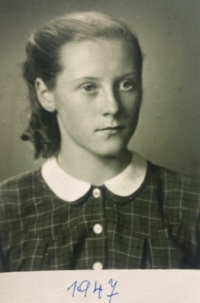 Januše Schmidová, 1947