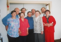 The extended Čapek family, Ondřej and Jelena Čapeks at right, 2004