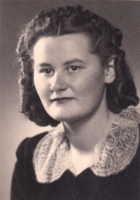 Věra Vacková, rozená Ronovská