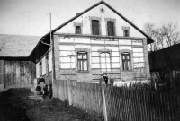 Karel Matuška's birth house in Hať. On the left Karel with his mother Gertruda