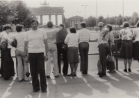 Na zájezdě v Berlíně, u Braniborské brány, 70. léta