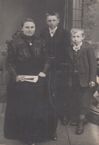 Grandmother, father and uncle František