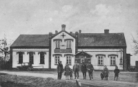 Postcard with the Výhoda pub between Dolní Benešov and Bolatice in the Hlučín region. Cecília Hartoš's husband Emerich Hartoš grew up here before he had to enlist in the Wehrmacht