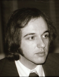 Miroslav Holub; 1977