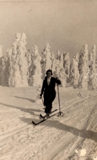 Anna Loslebenová, matka pamětnice