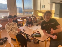 Student team from Vinařská Primary School preparing for an interview with Vlasta Bérešová, October 2023