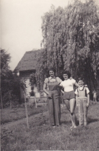 Antonín Stáně with his Sister and Mother (Lety, June 1952)