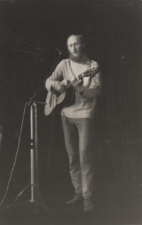 J. J. Neduha in Malostranská beseda in 1971